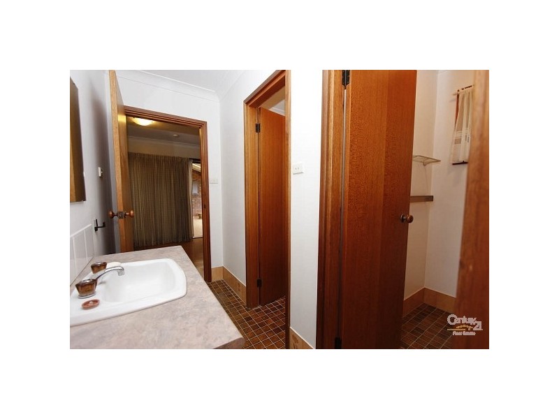 20 Bayview Street, Warners Bay NSW 2282