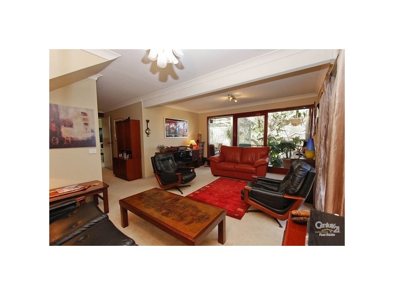 4 Pannamena Crescent, Eleebana NSW 2282