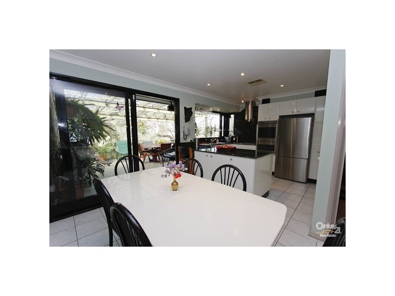4 Pannamena Crescent, Eleebana NSW 2282