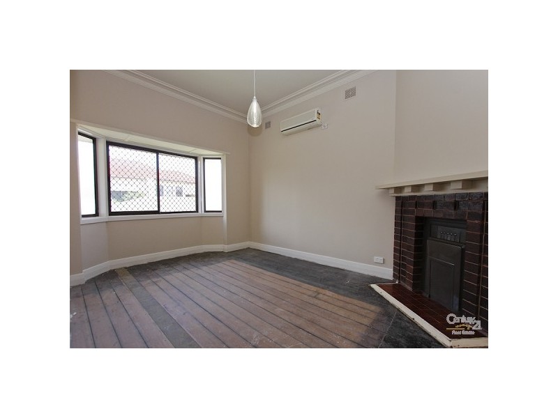 2 Thomas Street, Mayfield NSW 2304