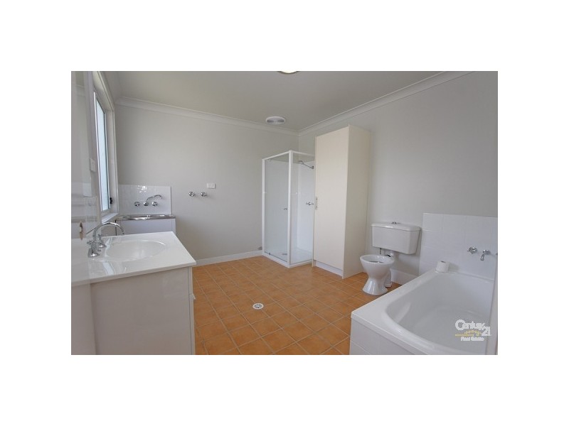 2 Thomas Street, Mayfield NSW 2304