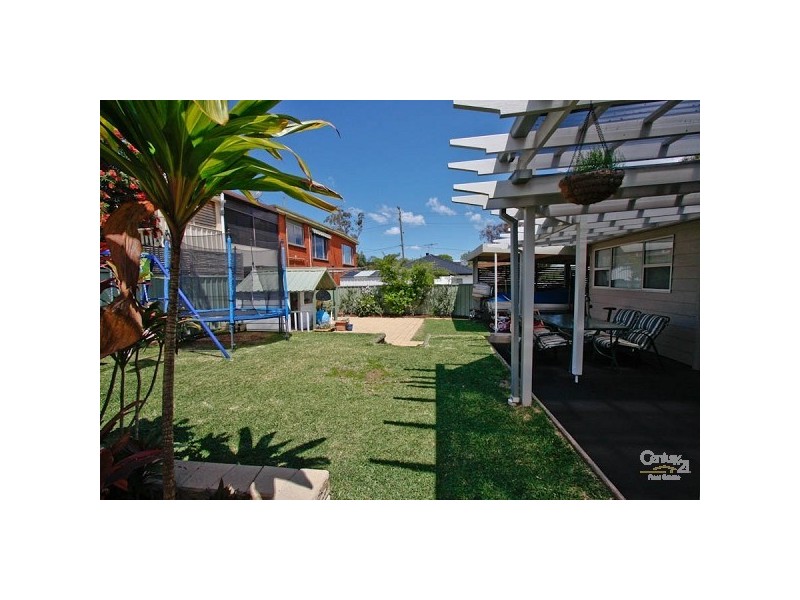 16 Jones Avenue, Warners Bay NSW 2282