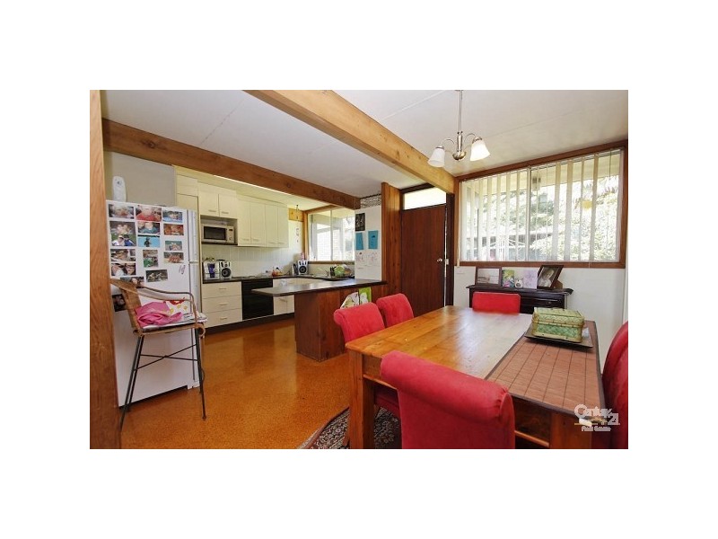 19 Morris Street, Eleebana NSW 2282