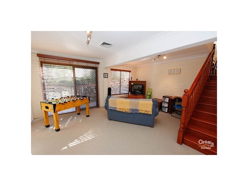 6 Leasingham Close, Eleebana NSW 2282