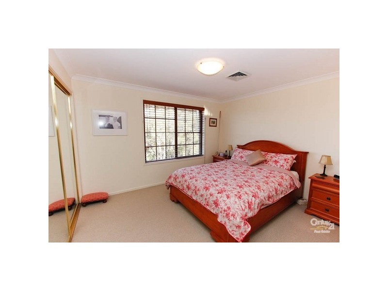 6 Leasingham Close, Eleebana NSW 2282
