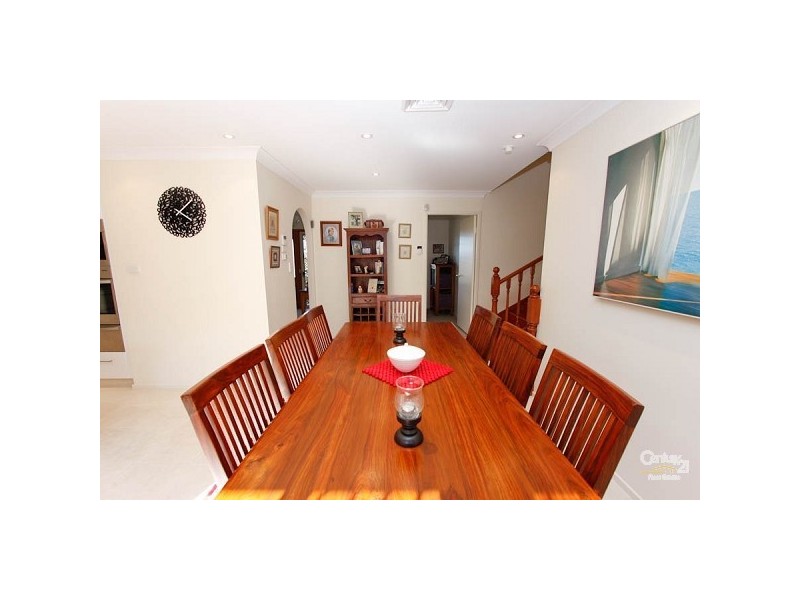 6 Leasingham Close, Eleebana NSW 2282