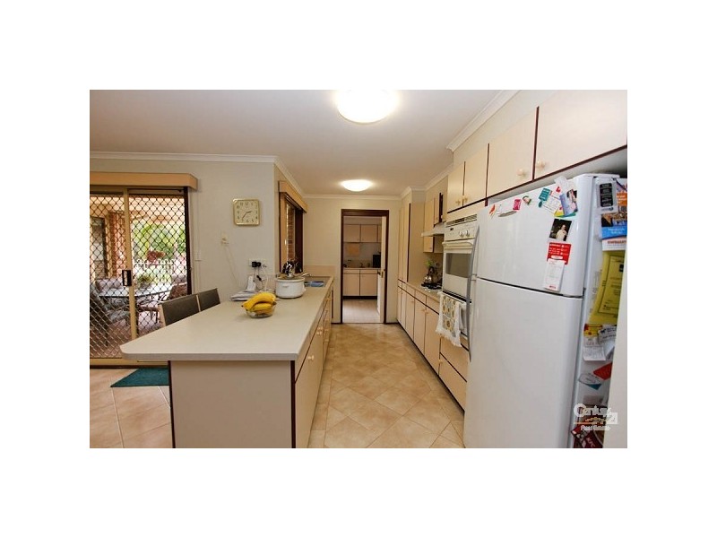 3B Excalibur Parade, Valentine NSW 2280