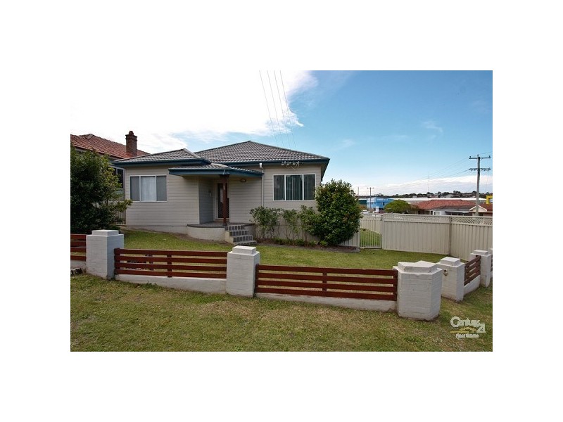 1 Redrose Avenue, Belmont NSW 2280