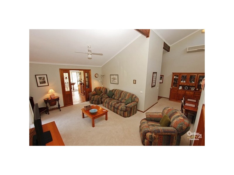 8 Pinnaroo Close, Belmont North NSW 2280