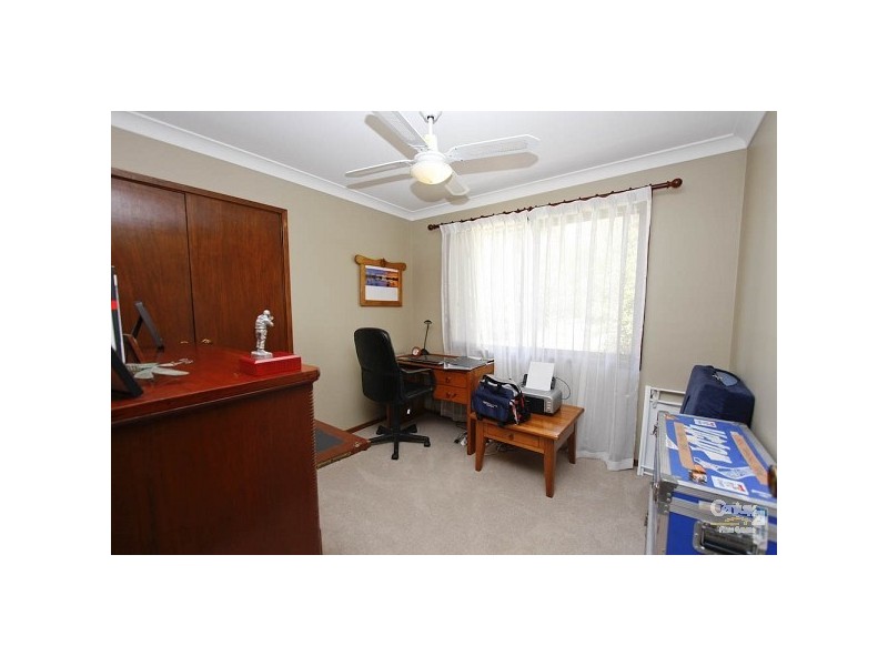 8 Pinnaroo Close, Belmont North NSW 2280