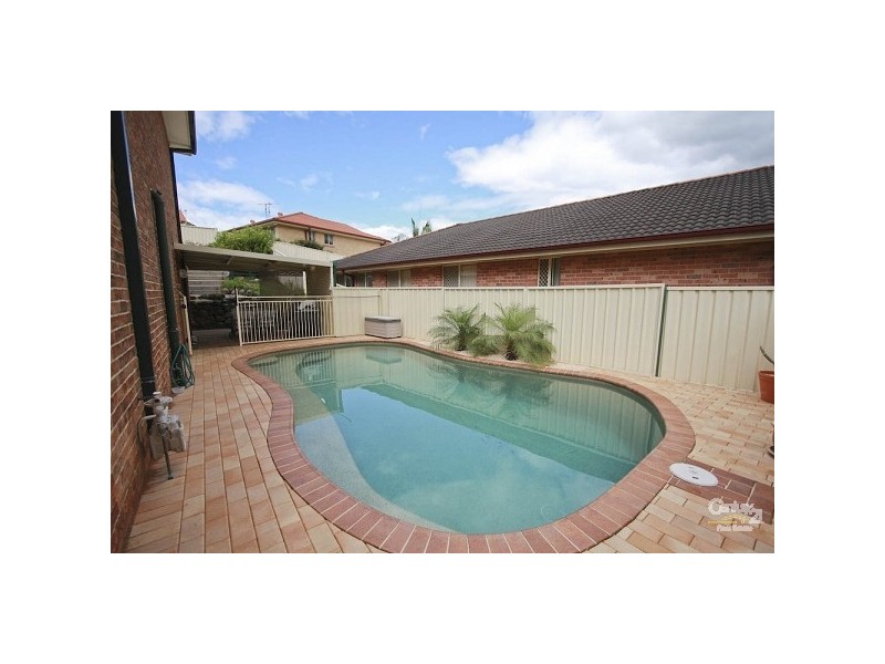 12 Excalibur Parade, Valentine NSW 2280