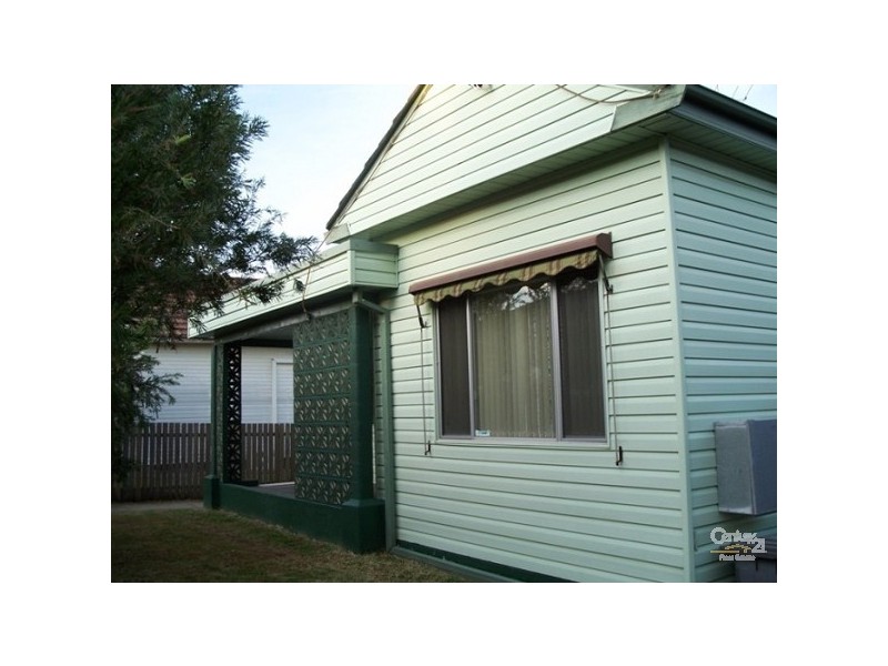 6 Hall Street, Belmont NSW 2280