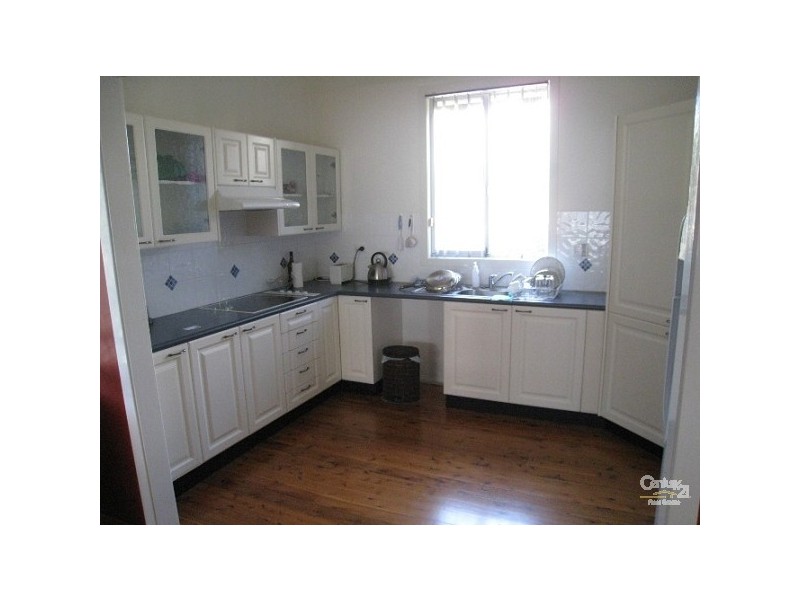 6 Hall Street, Belmont NSW 2280