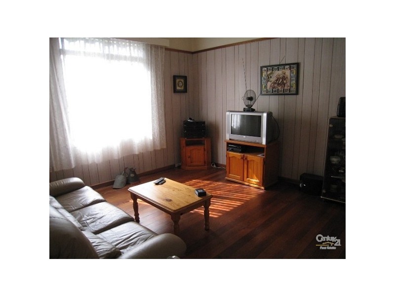 6 Hall Street, Belmont NSW 2280