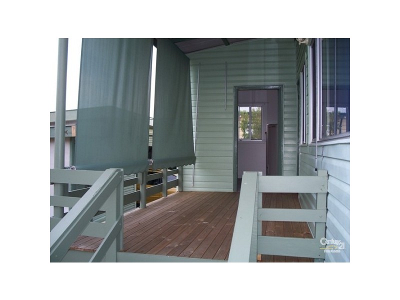 6 Hall Street, Belmont NSW 2280