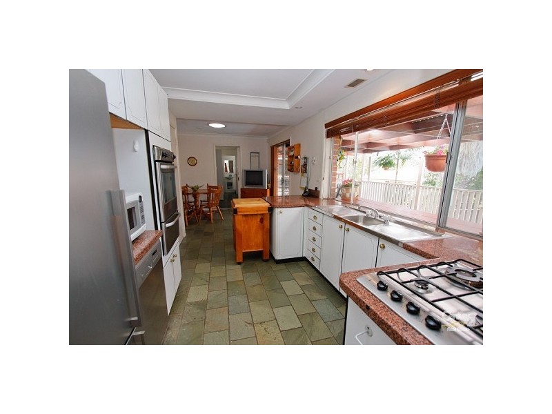 47 Regal Way, Valentine NSW 2280