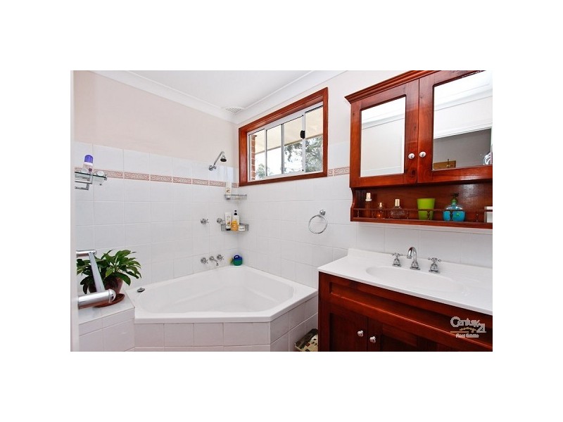 47 Regal Way, Valentine NSW 2280