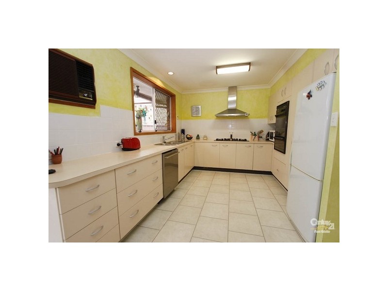 65 Kestrel Avenue, Mount Hutton NSW 2290