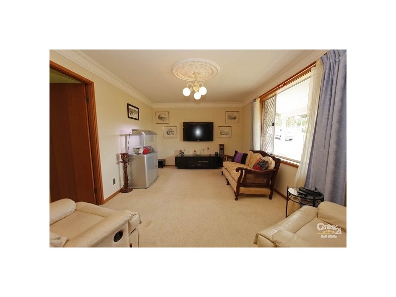 65 Kestrel Avenue, Mount Hutton NSW 2290