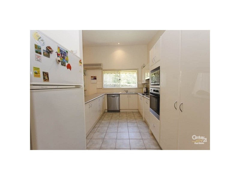 18 Phoenix Drive, Warners Bay NSW 2282