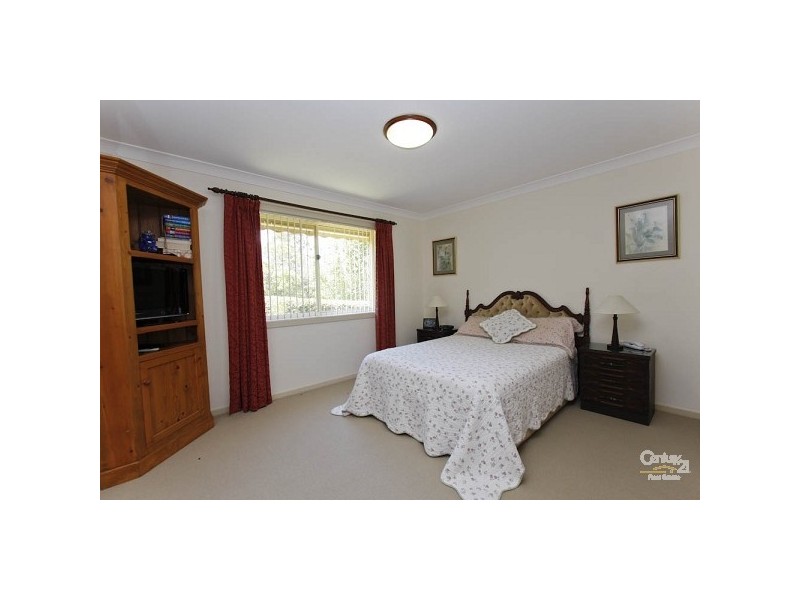 18 Phoenix Drive, Warners Bay NSW 2282