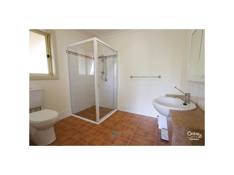 18 Phoenix Drive, Warners Bay NSW 2282