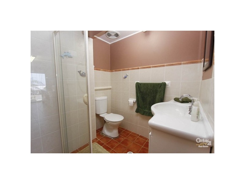 10 Barralong Street, Belmont North NSW 2280