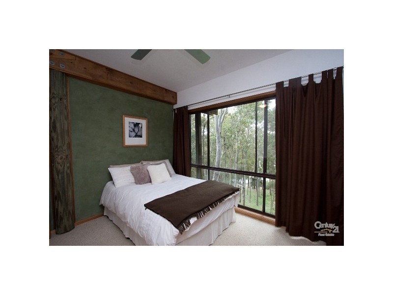 8 Robertson Road, Valentine NSW 2280