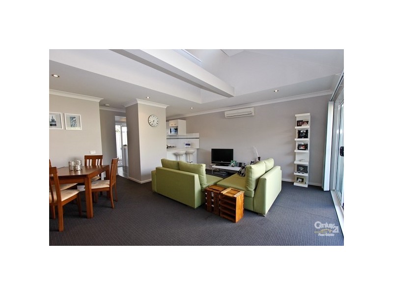 4/74 Evans Street, Belmont NSW 2280