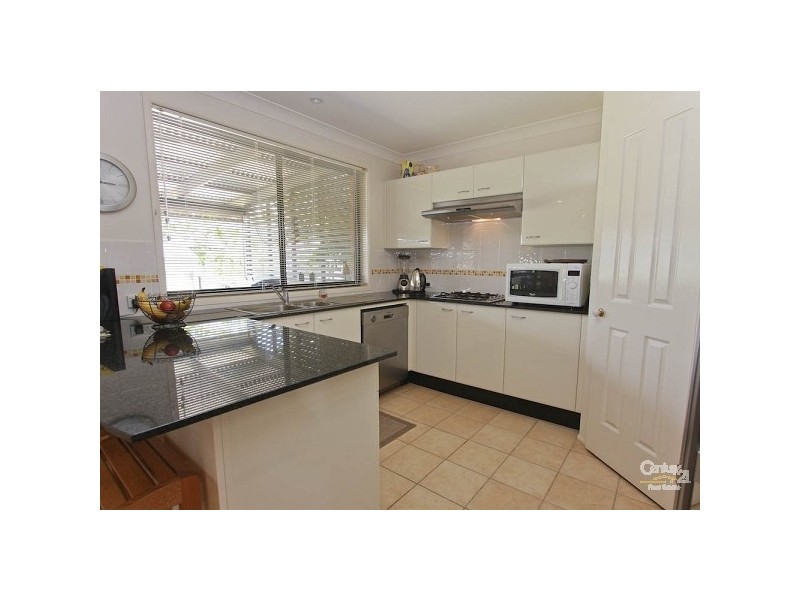 4 Charles Street, Warners Bay NSW 2282