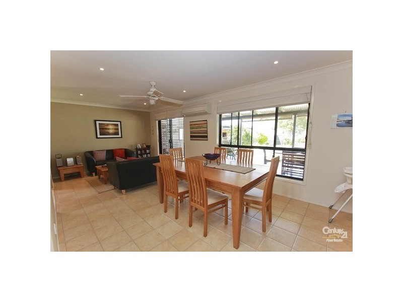 4 Charles Street, Warners Bay NSW 2282