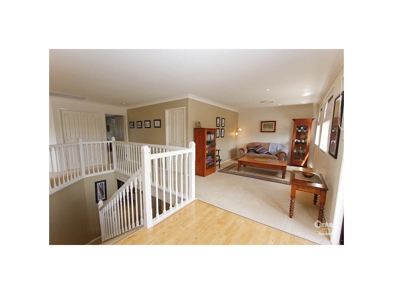 4 Charles Street, Warners Bay NSW 2282