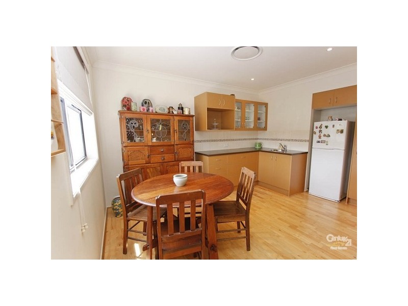 4 Charles Street, Warners Bay NSW 2282