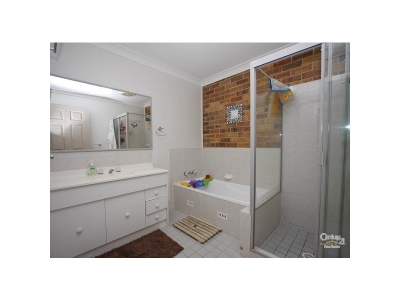 2/32 Armstrong Road, Charlestown NSW 2290