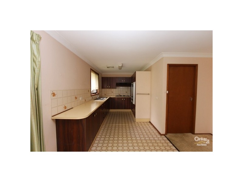 26 Lurnea Crescent, Valentine NSW 2280