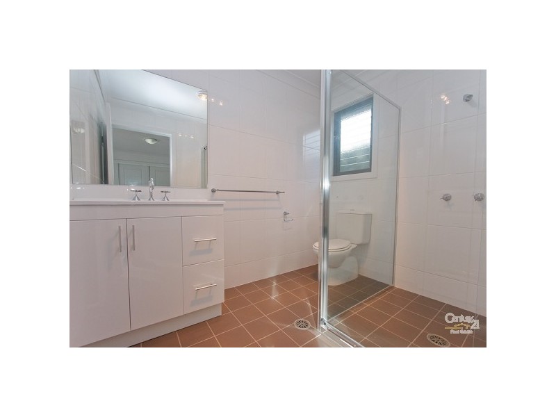 2/43 Jones Avenue, Warners Bay NSW 2282