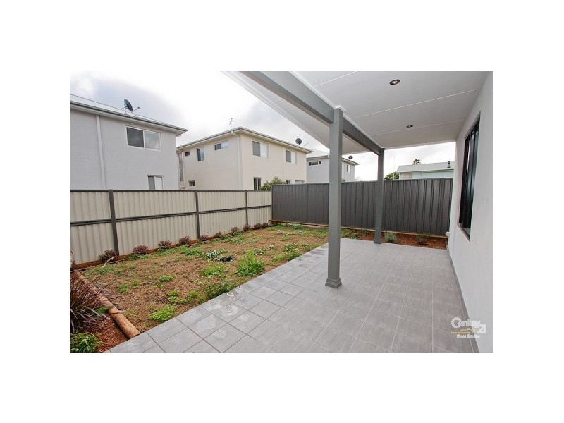 2/43 Jones Avenue, Warners Bay NSW 2282