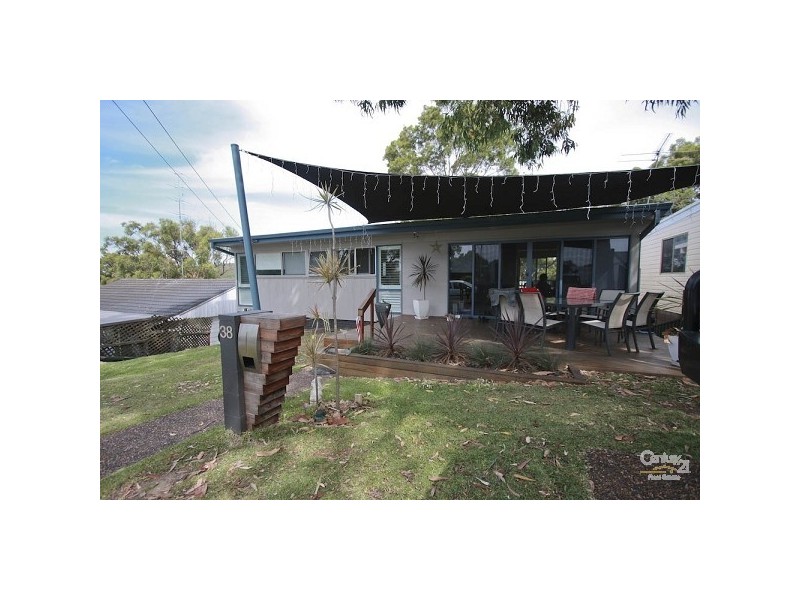 38 Andrew Road, Valentine NSW 2280