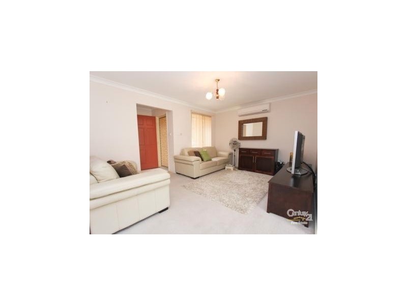 2 Gleeson Crescent, Eleebana NSW 2282