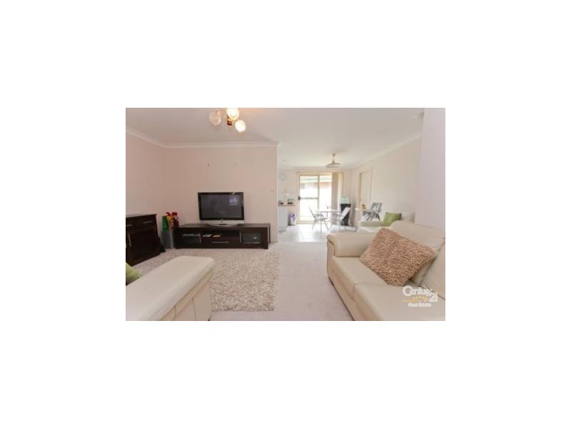 2 Gleeson Crescent, Eleebana NSW 2282