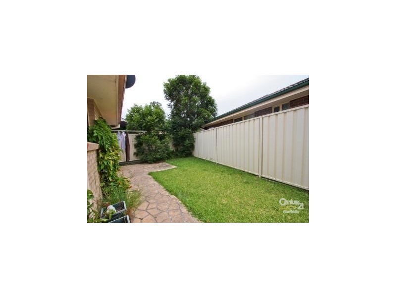 2 Gleeson Crescent, Eleebana NSW 2282