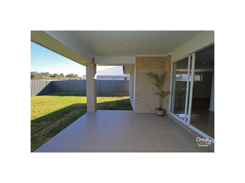 11 John Fallins Close, Belmont North NSW 2280