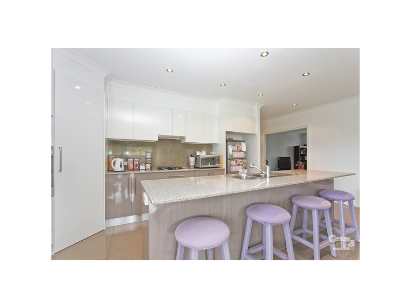 8 John Fallins Close, Belmont North NSW 2280