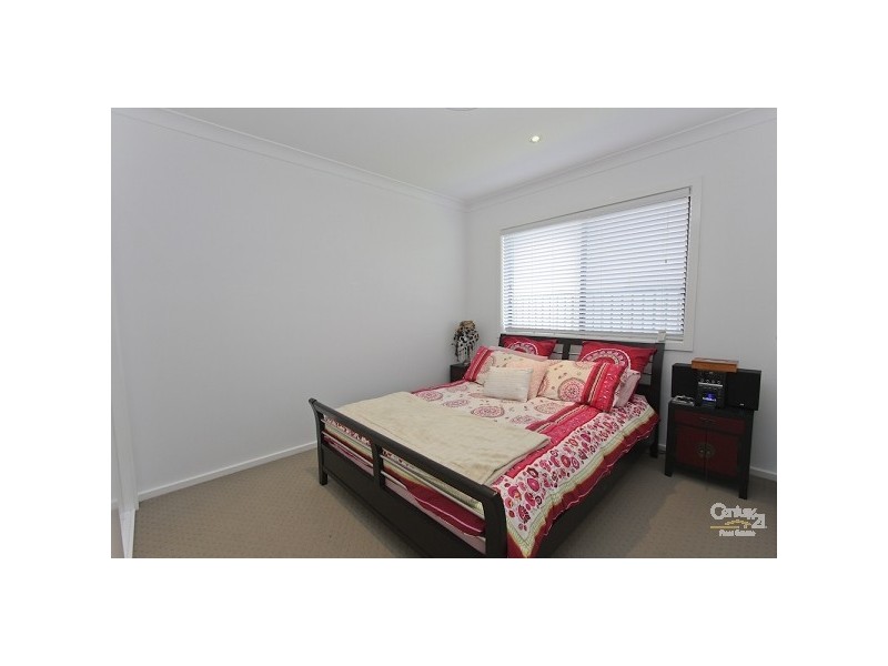 8 John Fallins Close, Belmont North NSW 2280
