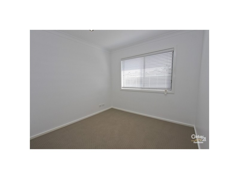 8 John Fallins Close, Belmont North NSW 2280