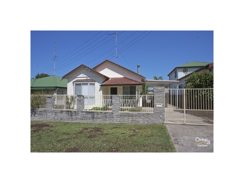 17 Albert Street, Belmont NSW 2280