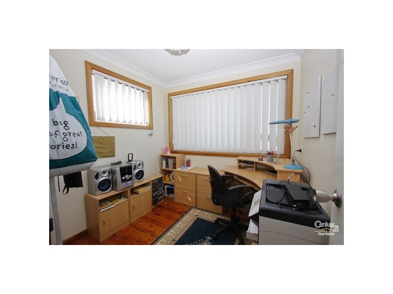 17 Albert Street, Belmont NSW 2280