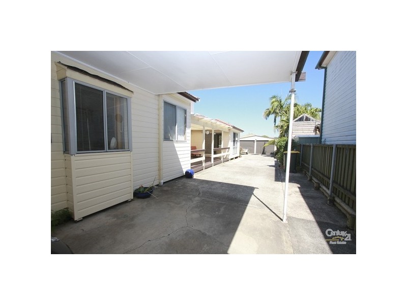 17 Albert Street, Belmont NSW 2280