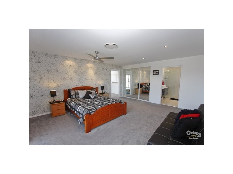 2 Farm Street, Speers Point NSW 2284