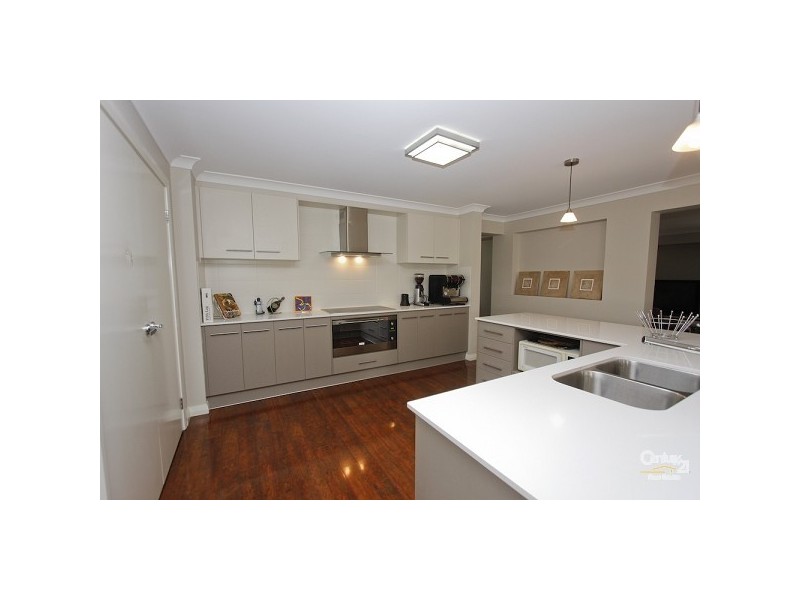 3 Lurnea Crescent, Valentine NSW 2280